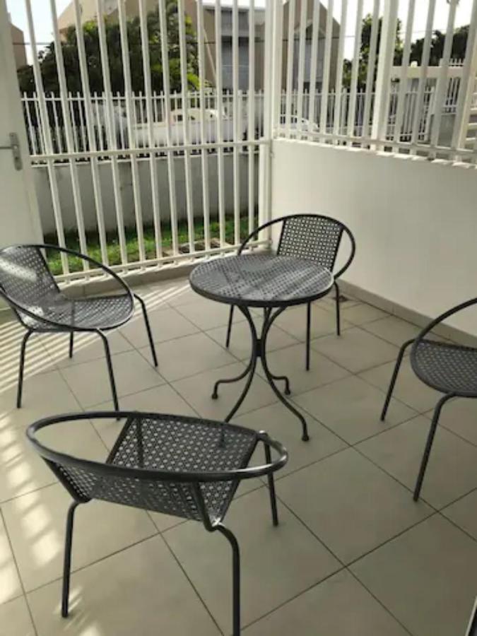 Meuble De Standing Au Coeur Des Commodites Schoelcher Kültér fotó